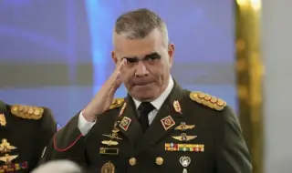 Делси Родригес уволни министъра на отбраната на Венецуела