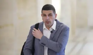 Ивайло Мирчев: Отидохме за парада, но не седнахме на масата, на която се взимат решения