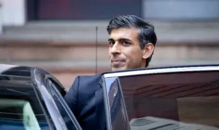 Rishi Sunak takes new job in California but remains British MP 