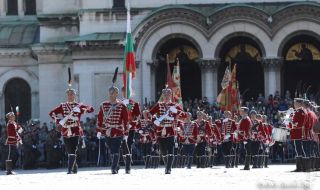 Трета година без военен парад за Деня на армията