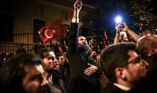 Турция внася искове заради изгарянето на Корана в Швеция 