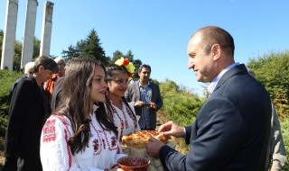 Не можем да си позволим политика на парче