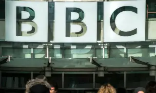 Петима висши мениджъри в Би Би Си бяха изслушани в британския парламент