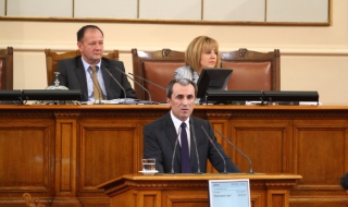 Орешарски обясни за актуализацията на бюджета