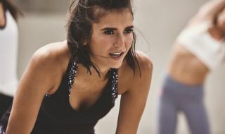 Нина Добрев: Ям много, а отслабвам