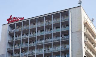 В "Пирогов" ваксинират с празнично работно време, децата - с предварително записване