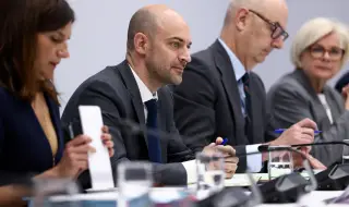 Франция критикува Унгария и коментира напрежението около Ормузкия проток