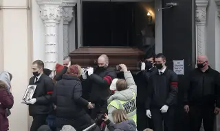 Как беше видяно погребението на Алексей Навални от Москва