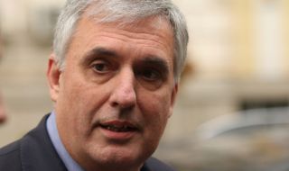 Калфин посочи единственото решение за коалиция