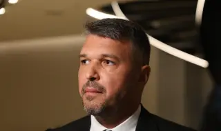 Валери Божинов навършва 40 г. днес