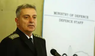 Адмирал Ефтимов: F-16 има малък технически проблем