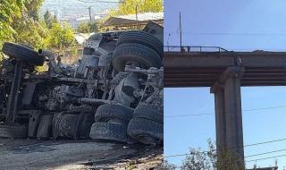 Тежък инцидент: Камион падна от Аспаруховия мост във Варна