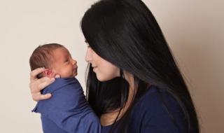 Девствена тийнейджърка забременя и роди здраво бебе