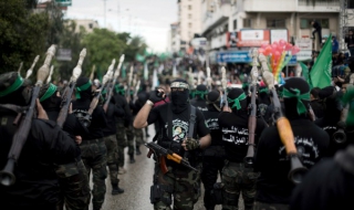 Обвиняват Хамас във военни престъпления срещу палестински граждани