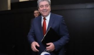 Първанов: Масовите смени са елемент на промяната