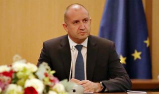 Радев приема представители на компаниите „Gastrade” и „Copelouzos Group“