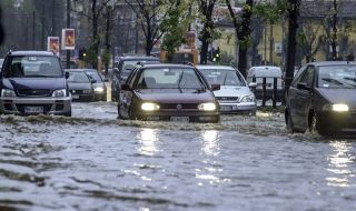Наводнение в Крим. Наредиха частична евакуация в Ялта