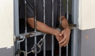 Родители 30 години държат сина си в каменна клетка