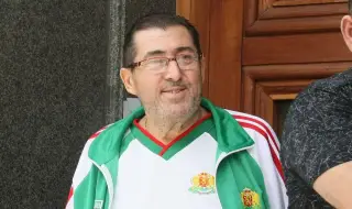 Отчужденият син на Митьо Пищова му направи панихида година след смъртта му  