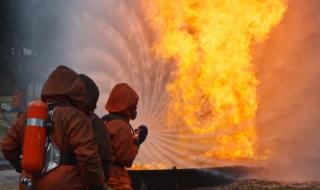 Автомобил се запали на "Тракия", движението е спряно