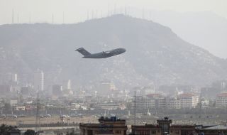 Талибаните са получили "наследство" от САЩ - 48 самолета и вертолета