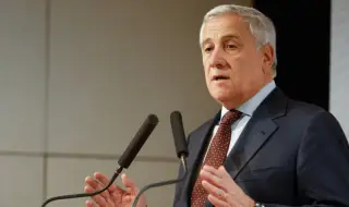 Bloomberg: Рим променя стратегията си за Украйна, не бърза да купува американско оръжие за Киев