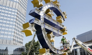 Италия е изправена пред Рубикон за еврото
