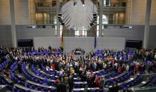 Германия узакони еднополовите бракове