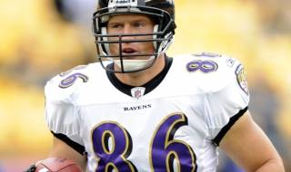 Американски футболист прегази дъщеря си