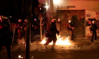 В Гърция отново почетоха с протест застрелян от полицията младеж