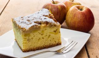 Рецепта на деня: Икономичен кекс с ябълки и орехи