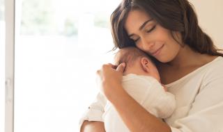 Жена с коронавирус роди здраво бебе