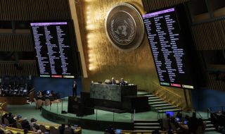 Общото събрание на ООН призовава с резолюция Русия да прекрати военните си действия в Украйна