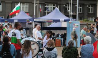 "Отровното трио" поиска адреса на Гешев в Бояна