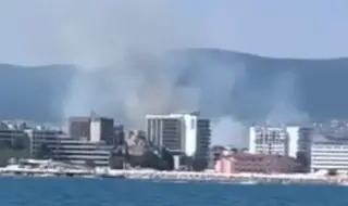 Пожар избухна в Свети Влас ВИДЕО