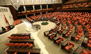 Слухове за евакуация на турския парламент