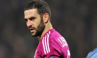 Лион продължава да се дъни, пак падна