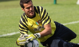 Шалке 04 се ориентира към Жулио Сезар