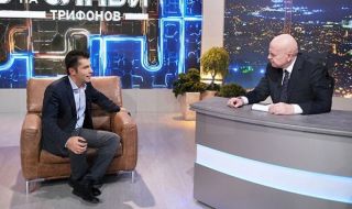 Тръгна делото на Слави Трифонов срещу Кирил Петков