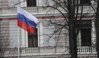 Eкспулсират служители на българското посолство в Москва 