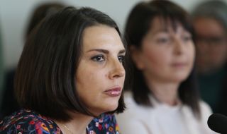 Бетина Жотева вече работи за Гешев