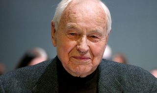 Ханс Модров, последният премиер на Източна Германия, почина на 95 години