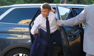 Макрон и Бриджит отпътуваха за финала на Световното по футбол в Катар