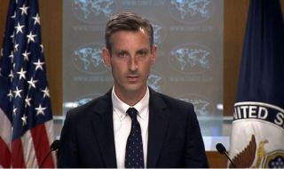 САЩ: Косово да отложи изискването сръбското малцинство да премине към държавни регистрационни табели