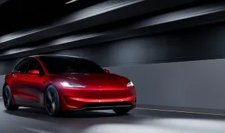 Неправилно изпреварване и превишаване на скоростта спират Tesla от пускане на FSD в Европа