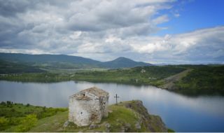Времето днес, прогноза за понеделник, 19 юни: В Западна България вече ще е слънчево, облаци на изток