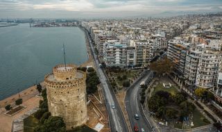 Гърция: Падат голяма част от COVID ограниченията
