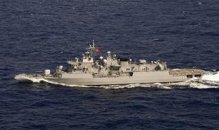 Напрежение! Турски военни кораби са в бойна готовност край бреговете на Анталия