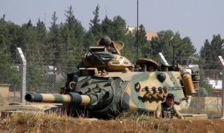 Турция в бойна готовност на сирийската граница (ВИДЕО)