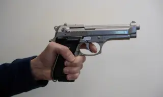 Заради паркомясто: Осъждан стреля в лицето на мъж 